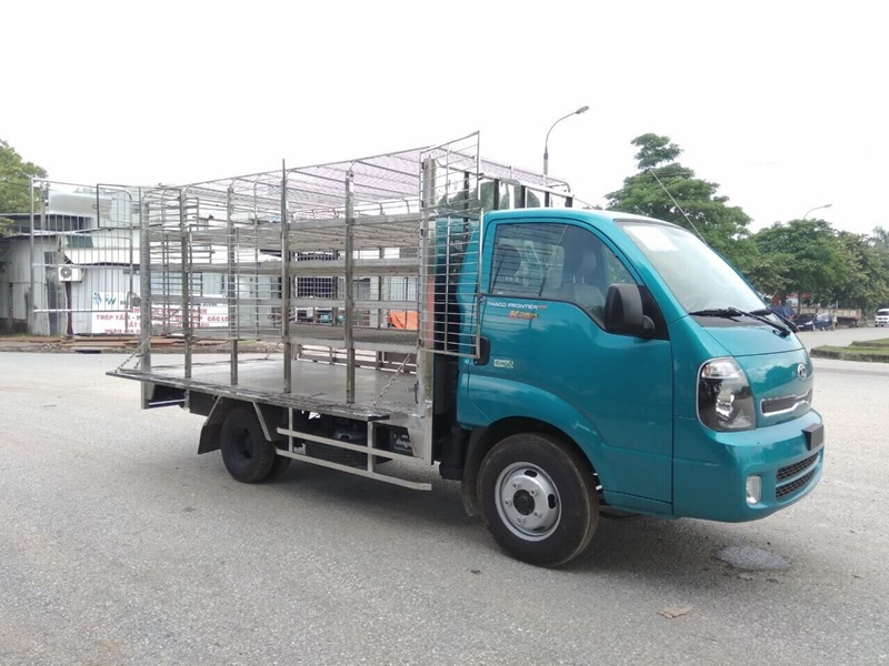 Xe tải 2 tấn chở gà vịt sàn